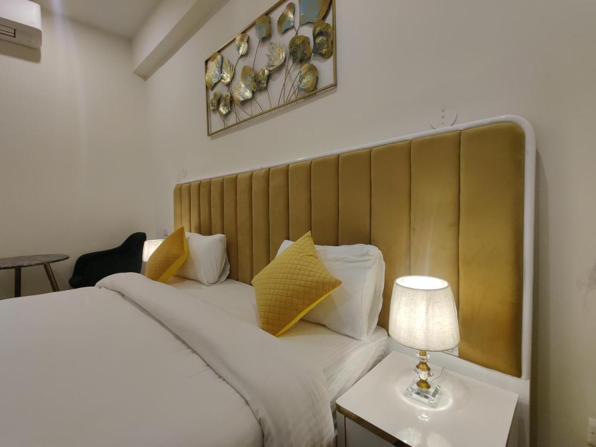 Amahi Inn คูร์เคาน์ ภายนอก รูปภาพ